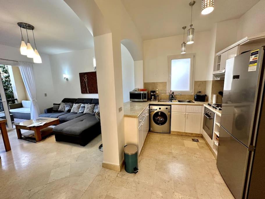 2 Bedroom Condo, With Pool, And Beach & Lagoon Access ฮูร์กาดา ภายนอก รูปภาพ