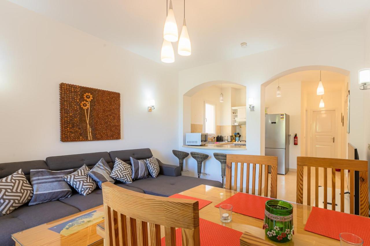2 Bedroom Condo, With Pool, And Beach & Lagoon Access ฮูร์กาดา ภายนอก รูปภาพ